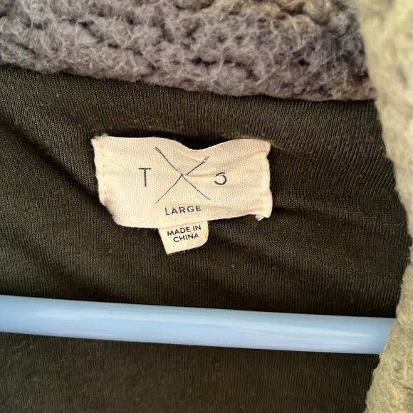 (5/$20) Jaime Camo Sherpa Jacket - Picture 7 of 9